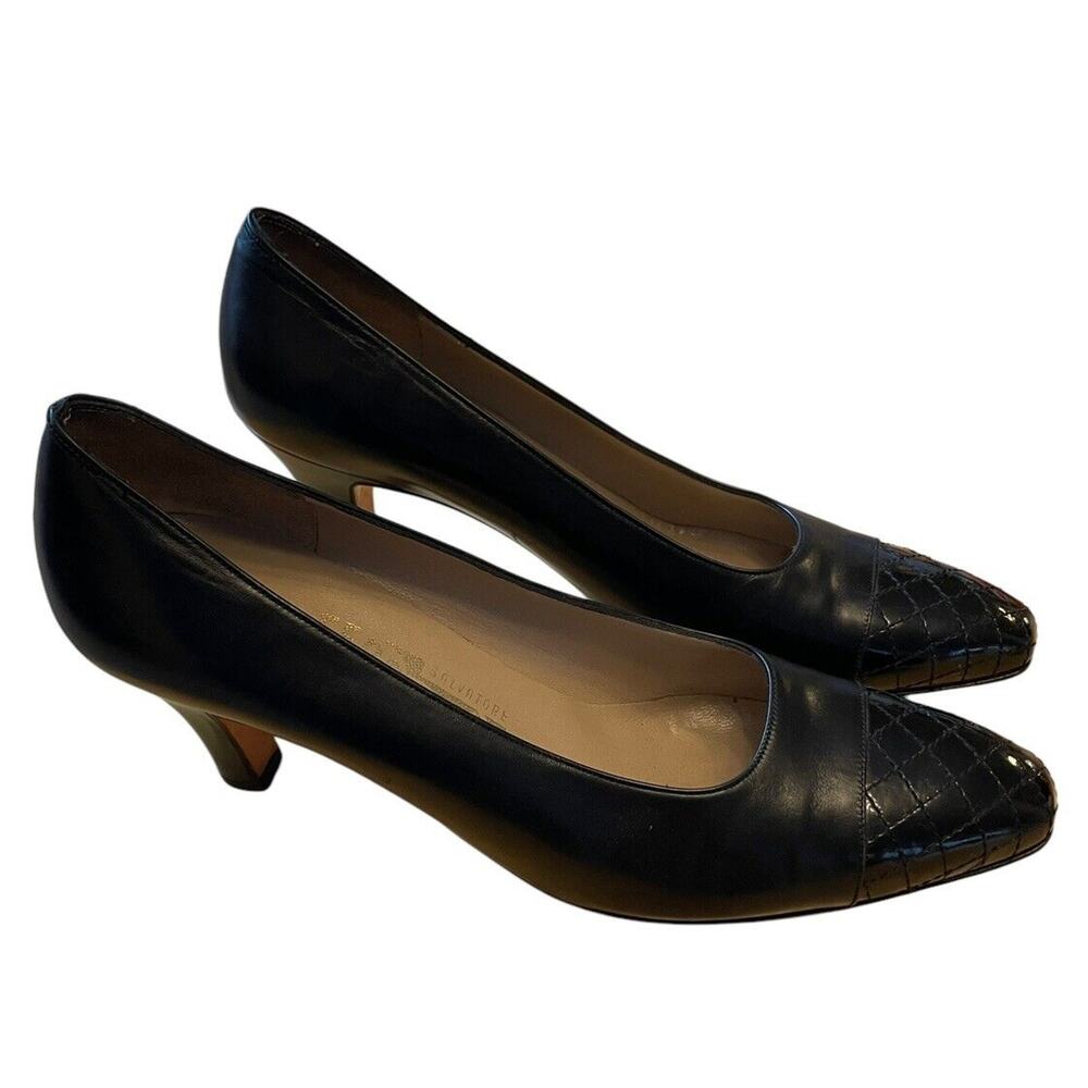 Salvatore Ferragamo Black Leather Pumps Heels Size 8.5‎ AAA Square Quilted Toe